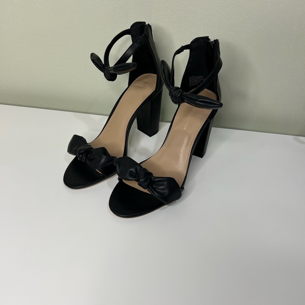 ✨ BCBGeneration “Batani” Black Knot Block Heel Sandals – Size 8M ✨
